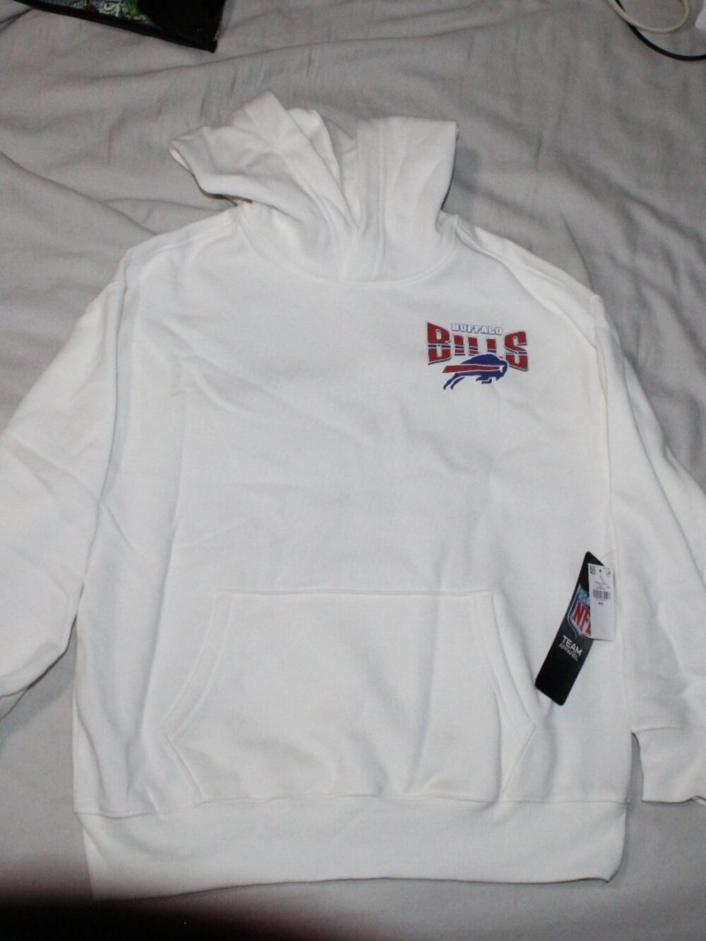 NWT NFL Boys Buffalo Bills Pullover Hoodie White Size Medium - Picture 6 of 7